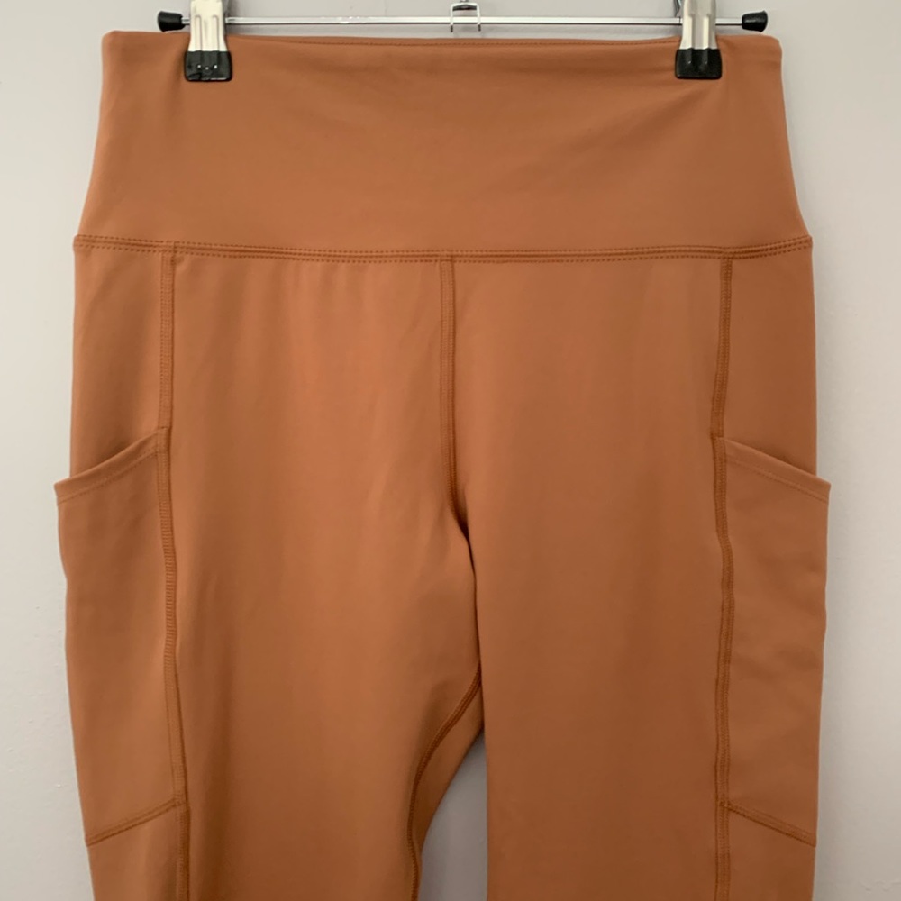NWOT Tan Curvy M Long American Eagle The Everything Pocket Legging